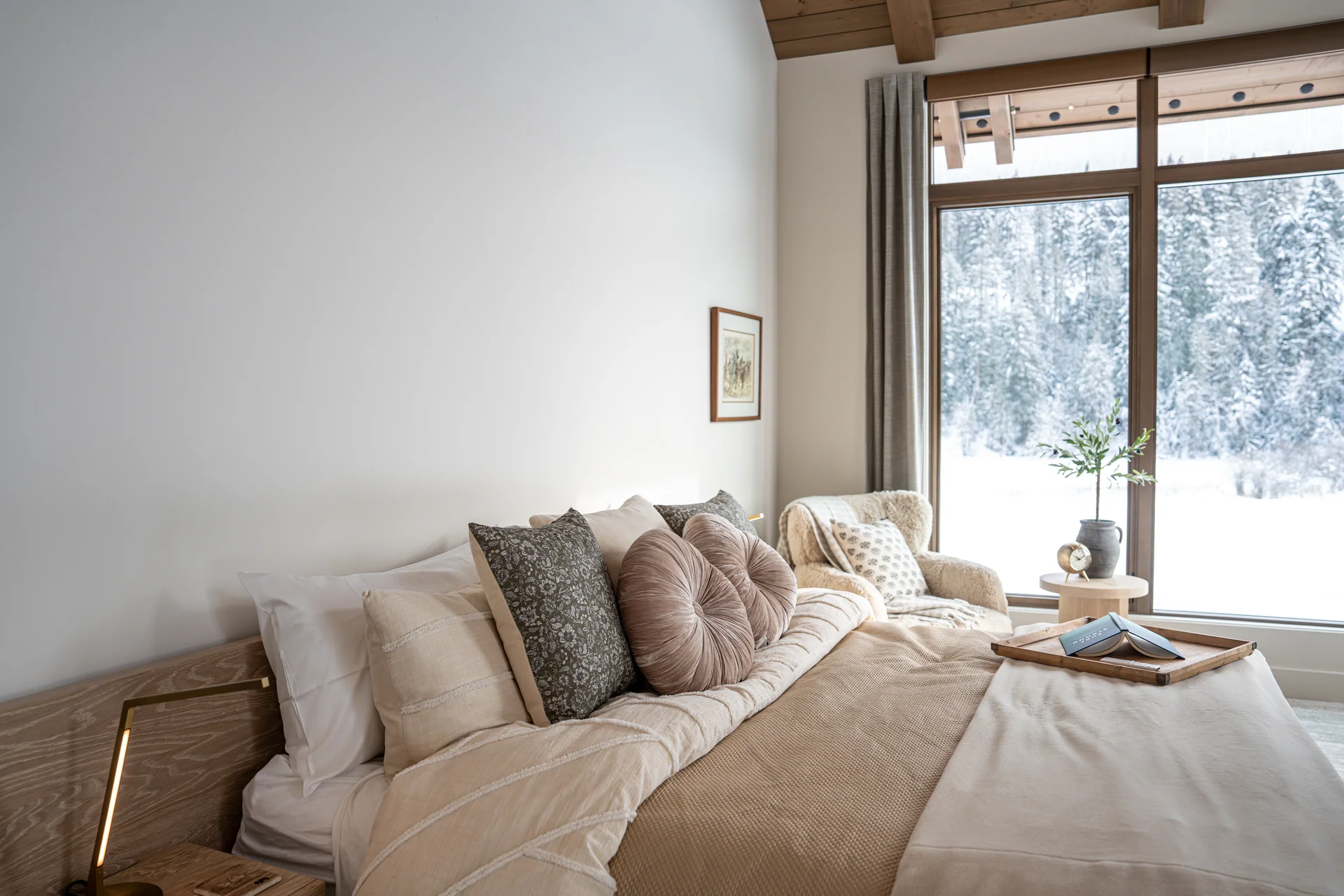 Mountain Lake - bedrooms-ensuites, primary-suite, bedroom