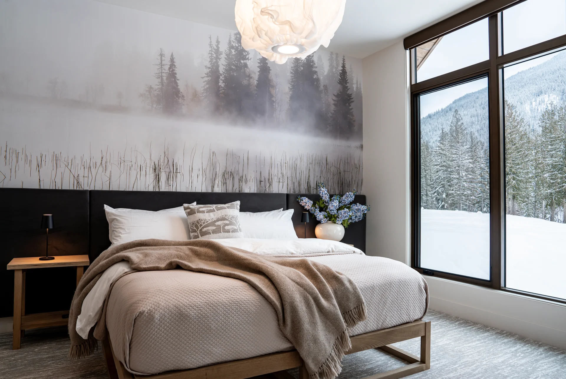 Lake Suite bed and view