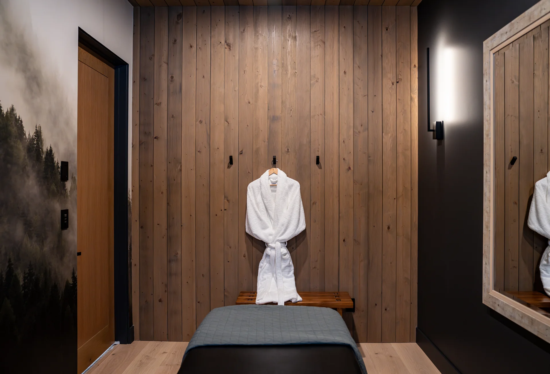 Mountain Lake bedroom