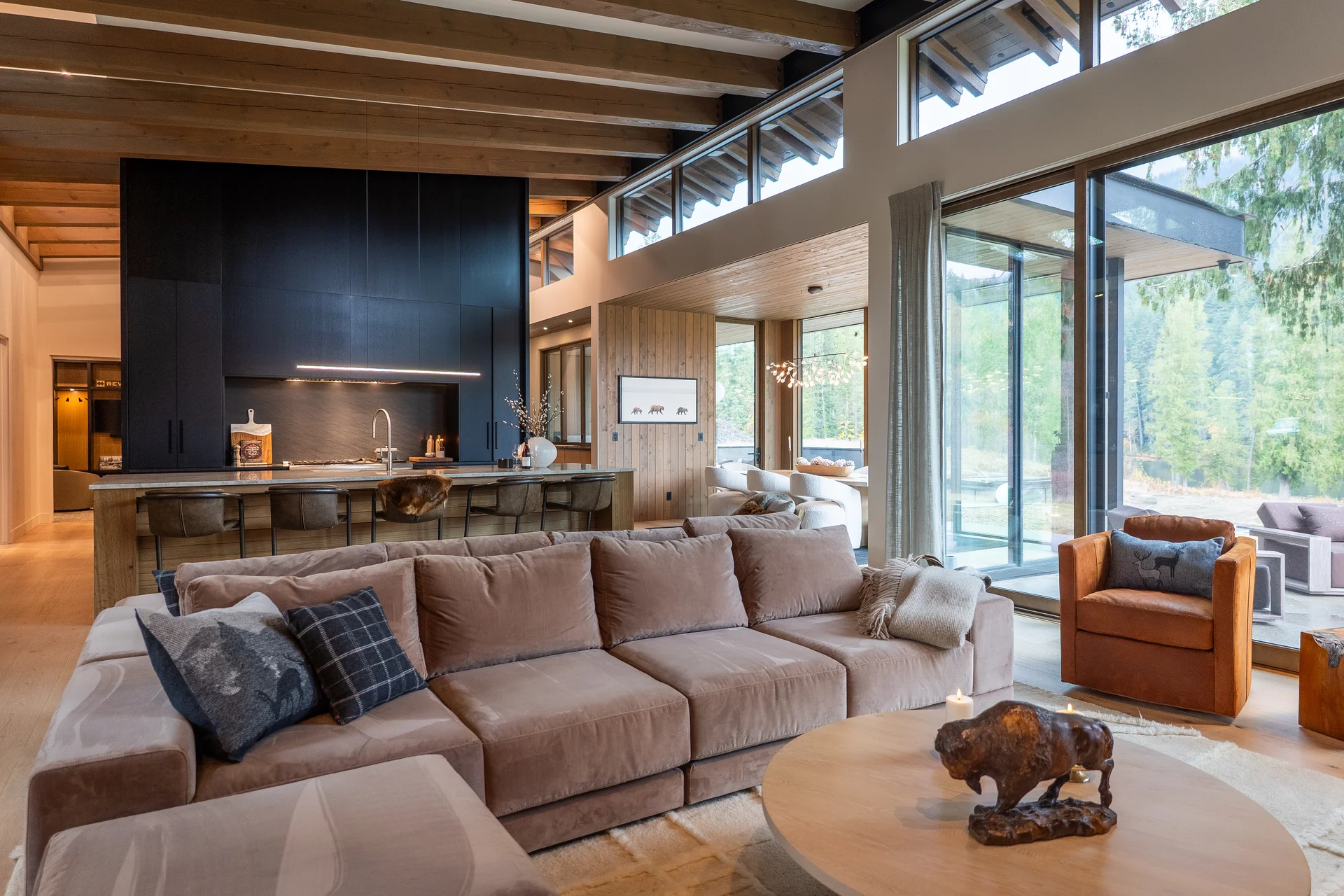 Mountain Lake - communal-areas, communal-areas-great-room, great-room, kitchen